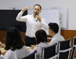 “矢志不渝追求卓越”樱桃视频APP在线观看董事长...